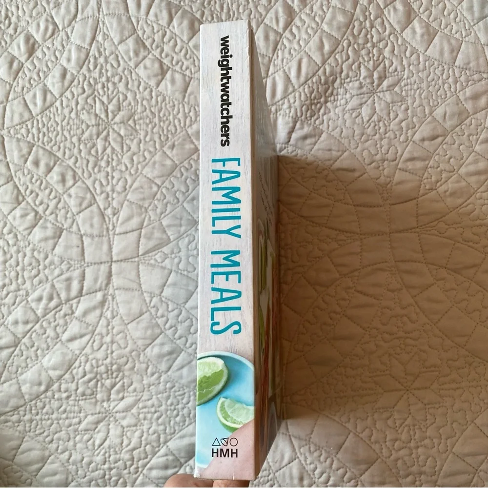 Weight Watchers Family Meals- 250 recipes/140 gluten-free- with Smartpoints-👩‍🍳 - Picture 2 of 16
